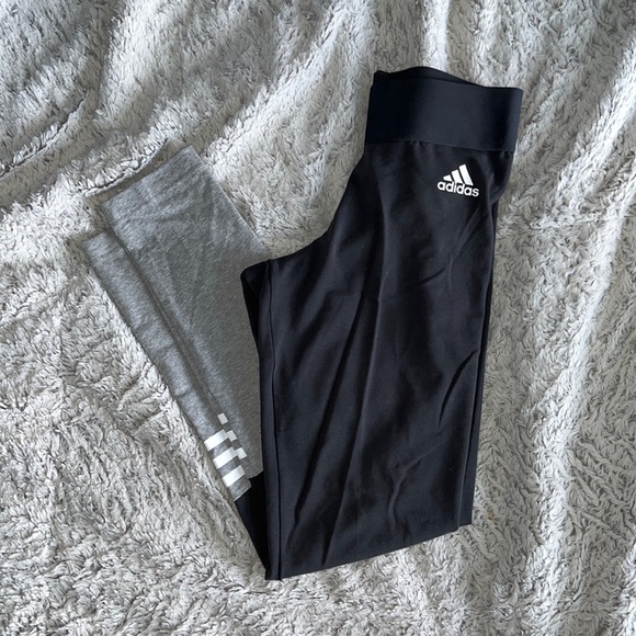 50% OFF NWOT ADIDAS LEGGINGS - Picture 1 of 3